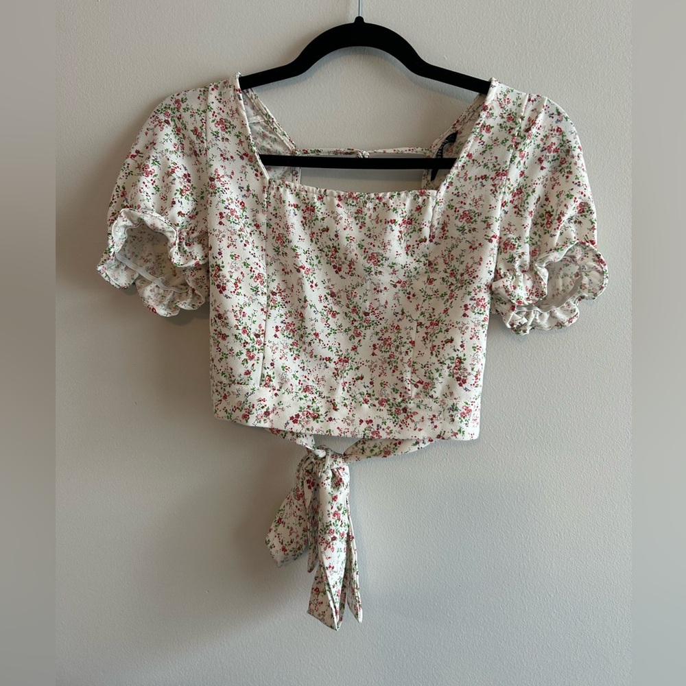 Floral Open Back Tie Crop Top
